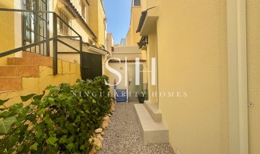 Reventa - Casa - Orihuela Costa - La Florida