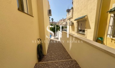 Reventa - Casa - Orihuela Costa - La Florida