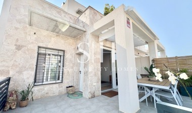 Resale - Villa - Torrevieja - Sector 25