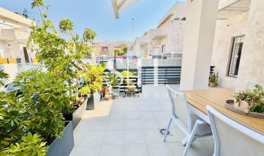 Resale - Villa - Torrevieja - Sector 25