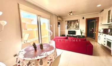 Resale - Apartment / flat - Torrevieja - Centro
