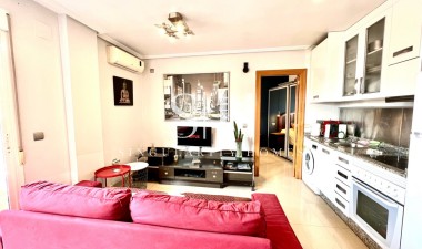 Resale - Apartment / flat - Torrevieja - Centro