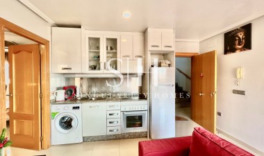 Resale - Apartment / flat - Torrevieja - Centro