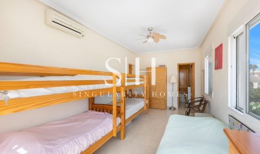 Resale - Villa - San Fulgencio