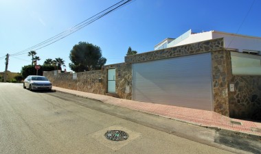 Resale - Villa - San Miguel de Salinas - BLUE LAGOON