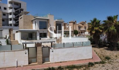 Resale - Villa - Orihuela Costa - Costa Blanca