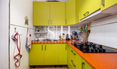 Herverkoop - Villa - Torrevieja - aguas nuevas