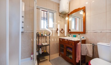 Herverkoop - Villa - Torrevieja - aguas nuevas