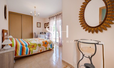 Herverkoop - Villa - Torrevieja - aguas nuevas