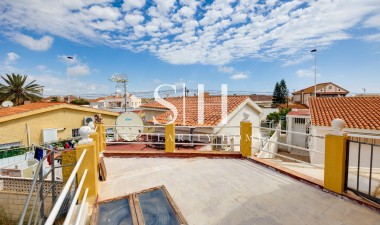 Herverkoop - Villa - Torrevieja - aguas nuevas