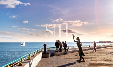 Herverkoop - Villa - Torrevieja - aguas nuevas