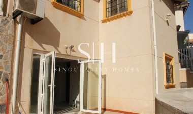 Перепродажа - Villa - La Zenia - Costa Blanca