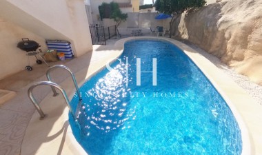 Перепродажа - Villa - La Zenia - Costa Blanca