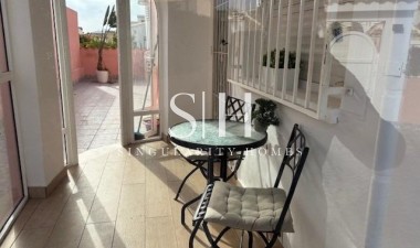 Återförsäljning - Villa - Orihuela Costa - Playa Flamenca