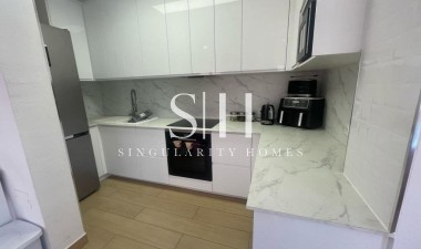 Återförsäljning - Villa - Orihuela Costa - Playa Flamenca