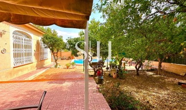 Resale - Villa - Torrevieja - Los Balcones - Los Altos del Edén