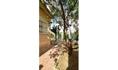 Resale - Villa - Torrevieja - Los Balcones - Los Altos del Edén