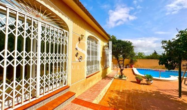 Resale - Villa - Torrevieja - Los Balcones - Los Altos del Edén