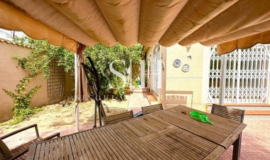 Resale - Villa - Torrevieja - Los Balcones - Los Altos del Edén