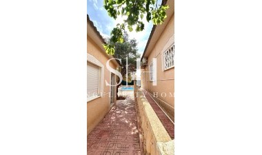 Resale - Villa - Torrevieja - Los Balcones - Los Altos del Edén