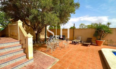 Resale - Villa - Torrevieja - Los Balcones - Los Altos del Edén