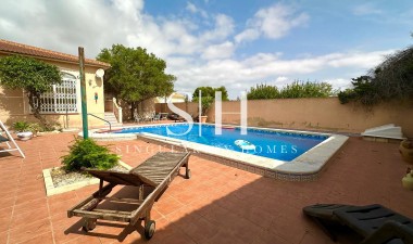 Resale - Villa - Torrevieja - Los Balcones - Los Altos del Edén