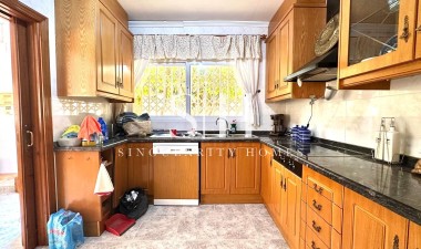 Resale - Villa - Torrevieja - Los Balcones - Los Altos del Edén