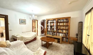 Resale - Villa - Torrevieja - Los Balcones - Los Altos del Edén