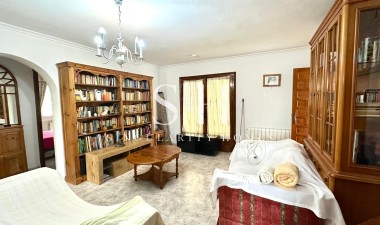 Resale - Villa - Torrevieja - Los Balcones - Los Altos del Edén