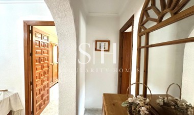 Resale - Villa - Torrevieja - Los Balcones - Los Altos del Edén