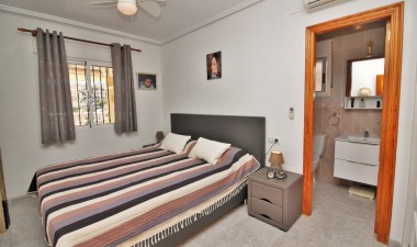 Resale - Villa - Orihuela Costa - Villamartín