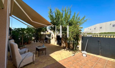 Перепродажа - Villa - Orihuela Costa - La Regia