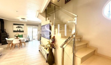 Перепродажа - Villa - Orihuela Costa - La Regia