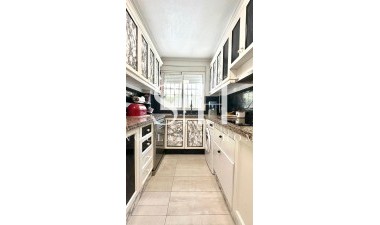 Перепродажа - Villa - Orihuela Costa - La Regia