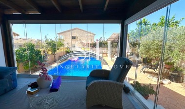 Перепродажа - Villa - Orihuela Costa - La Regia