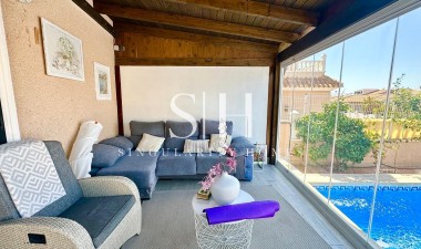 Перепродажа - Villa - Orihuela Costa - La Regia