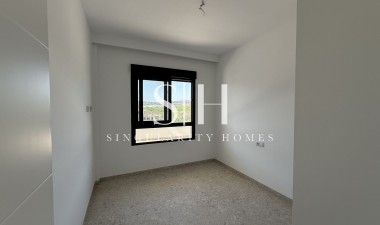 Odsprzedaż - Mieszkanie w bloku - San Miguel de Salinas - Inland