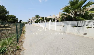 Перепродажа - Villa - Orihuela Costa - La Regia