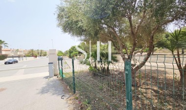 Перепродажа - Villa - Orihuela Costa - La Regia