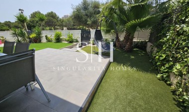 Перепродажа - Villa - Orihuela Costa - La Regia