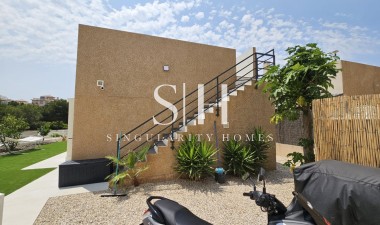 Перепродажа - Villa - Orihuela Costa - La Regia