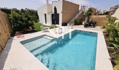 Перепродажа - Villa - Orihuela Costa - La Regia