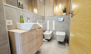 Перепродажа - Villa - Orihuela Costa - La Regia