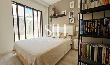 Перепродажа - Villa - Orihuela Costa - La Regia