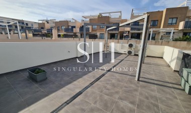 Перепродажа - Villa - Orihuela Costa - La Regia