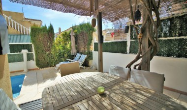 Resale - Villa - Orihuela Costa - Villamartín