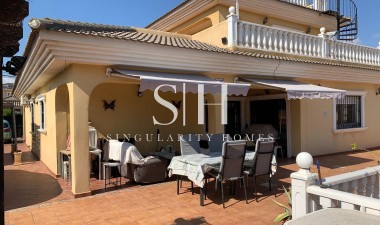 Перепродажа - Villa - Torrevieja - Los Balcones - Los Altos del Edén