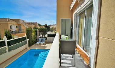 Resale - Villa - Orihuela Costa - Villamartín