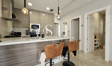 Перепродажа - Villa - Villamartin - Costa Blanca