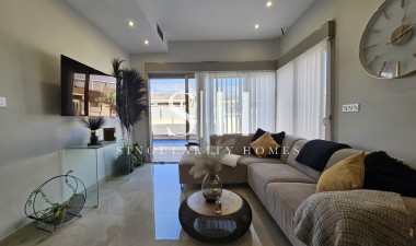 Перепродажа - Villa - Villamartin - Costa Blanca